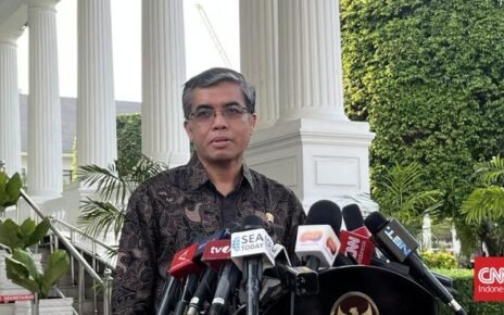 Menaker Ancam Sanksi Pengusaha Bandel Tak Mau Bayar UMP 2025