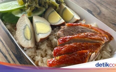 Gurih Mantap! Nasi Campur dan Bakmi Topping Bebek Peking