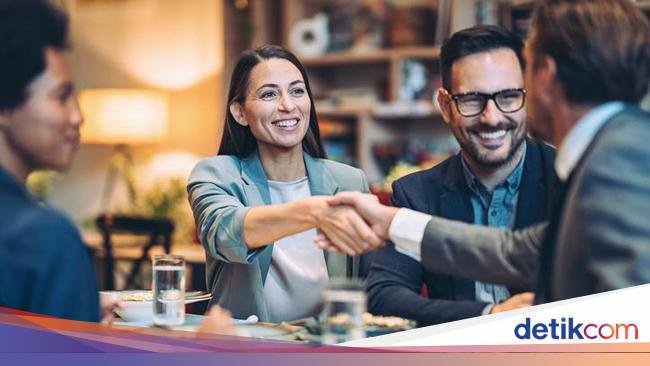 Jangan Lakukan 7 Hal Ini Saat Sedang Makan di Jamuan Bisnis