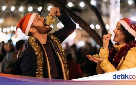 Mengapa Orang Makan 12 Butir Anggur di Bawah Meja Saat Tahun Baru?