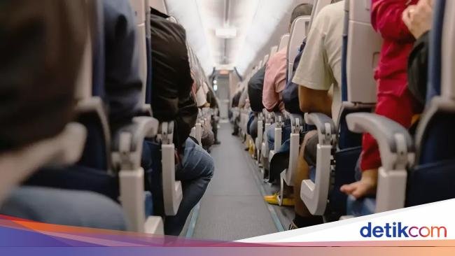 Gegara Tak Mau Makan, Penumpang Pesawat Diamankan Pramugari