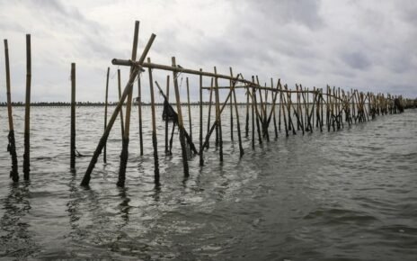 Pagar Laut Misterius di Tangerang Diklaim Dibangun Warga