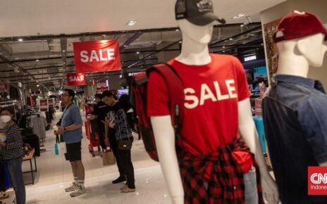 Ladies Merapat, Baju hingga Celana Diskon di Transmart Full Day Sale