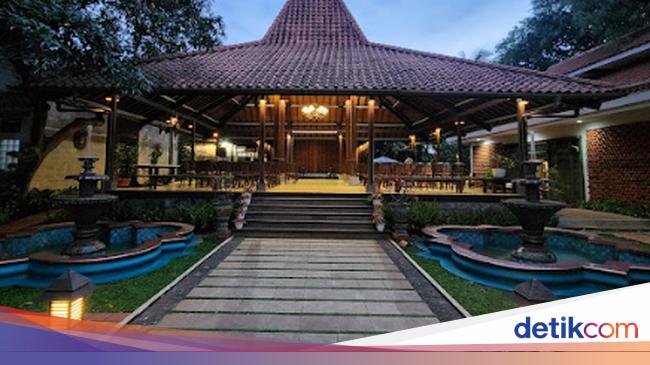 Fakta Durian Tai Babi dan Rumah Makan ala Pedesaan di Cibubur