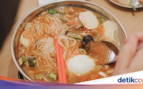 5 Tempat Makan Misoa dengan Topping Kepiting hingga Ayam