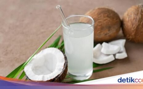 Mana Lebih Bagus, Air Kelapa Kalengan, Botol, atau Kemasan Kotak?