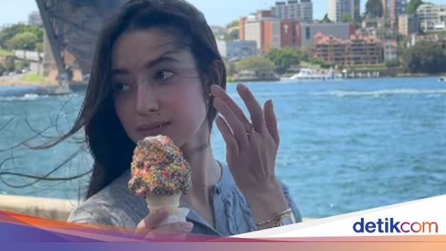 Ameera Khan Berburu Es Krim dari Australia hingga Inggris