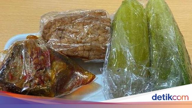 Bikin Haru! Anak Ini Dibekali Timun Rebus dan Tempe oleh Sang Ibu