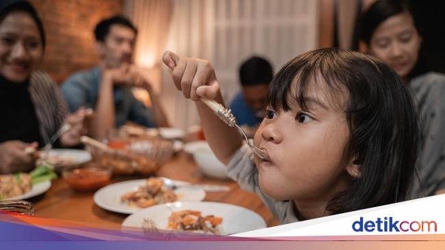 Bikin Haru! Netizen Curhat Makanan Enak yang Membuat Mereka Sedih