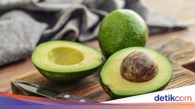 Netizen Panen Buah Raksasa dari Alpukat hingga Pepaya, Ini Tampilannya