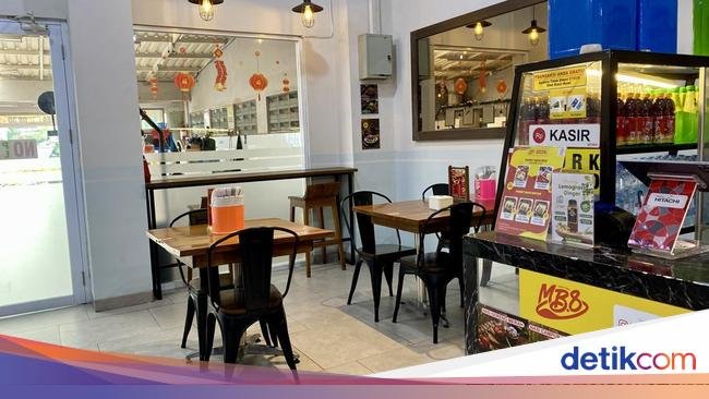 Gurih Berempah! Nasi Campur Makassar dengan Lauk Toppa Lada