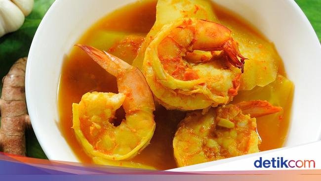 Resep Sayur Pedas Udang dan Pepaya Muda yang Segar Lezat