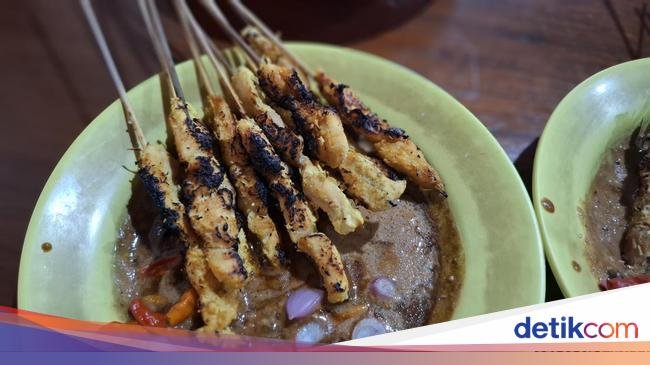 Mantap! Sate Klopo Legendaris hingga Pecel Madiun di Ruas Ondomohen