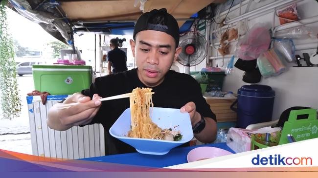 Makan Mie Sapi di Bangkok, Tanboy Kun Tambah 7 Kali