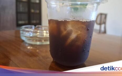 Slurrp! Segarnya Racikan Kopi Khas Bogor dari Toko Kopi Berusia 1 Abad