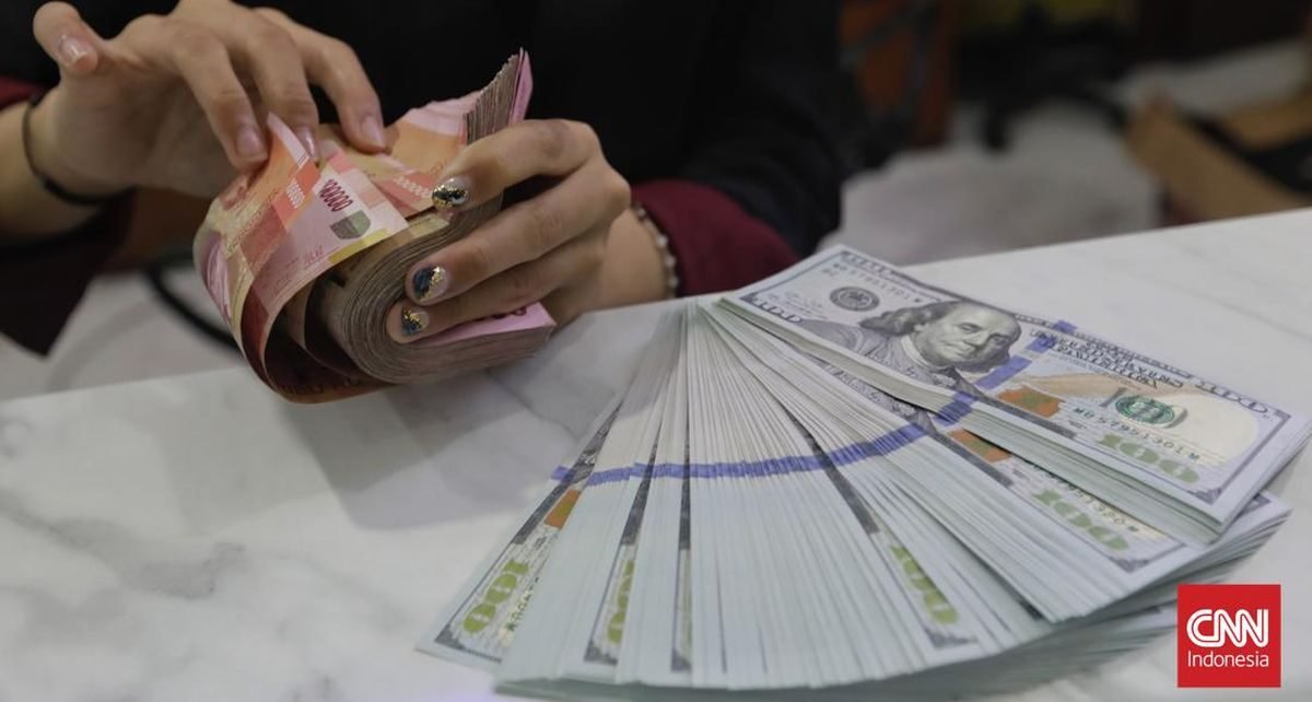 Rupiah Mendung ke Rp16.304 Pagi Ini, Dipicu Badai Tarif Trump