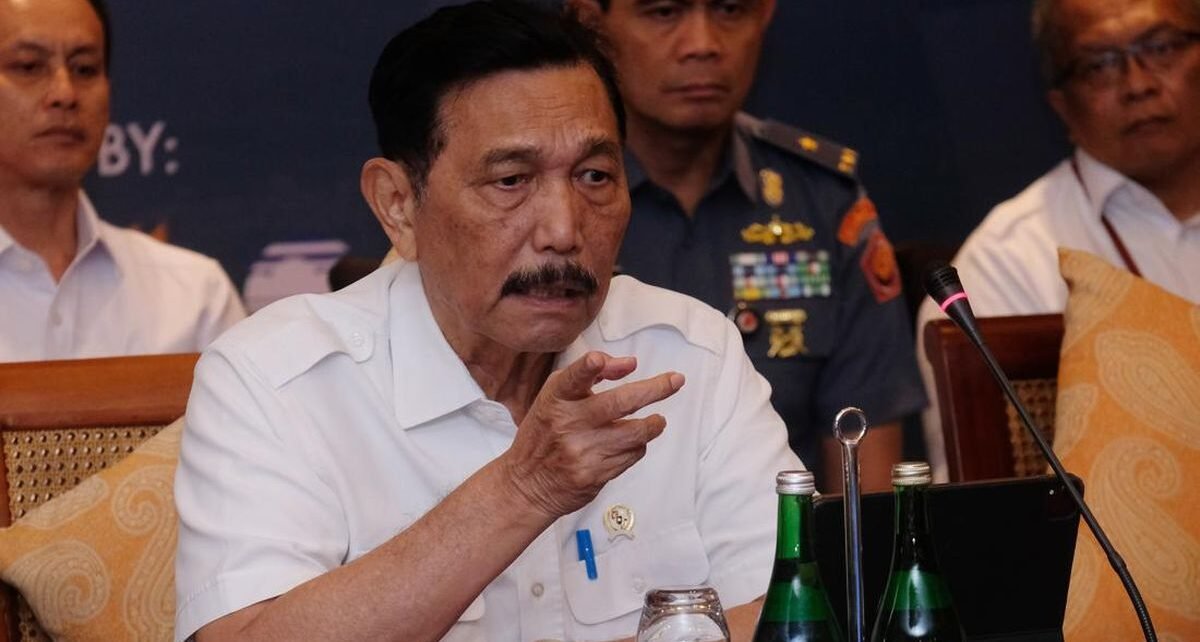 Luhut Usul ke Prabowo BBM Subsidi Dihapus Mulai 2027