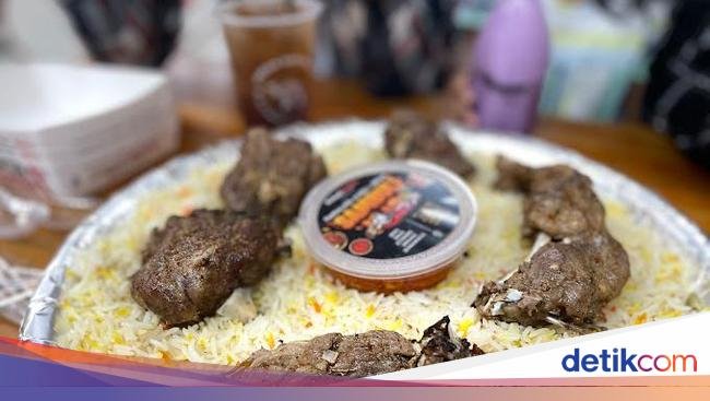 5 Restoran Arab di Condet Ini Tawarkan Nasi Kebuli hingga Nasi Mandhi