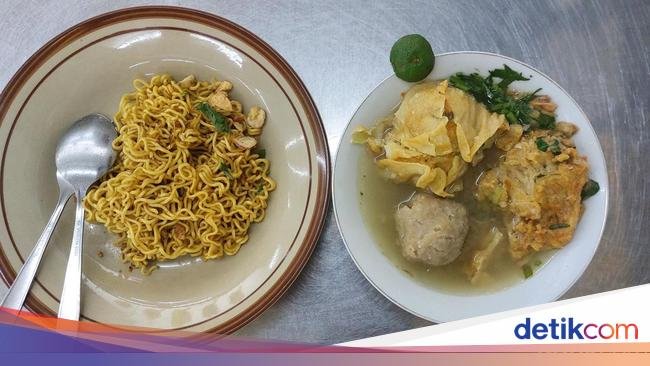 Unik! Batagor Pakai Kuah Mie Kocok dan Isi Cakwe di Bandung