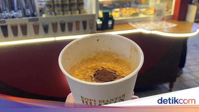 Ada Ce Hun Tiau dan Kopi Telur Siantar Segar di Dragon Point PIK