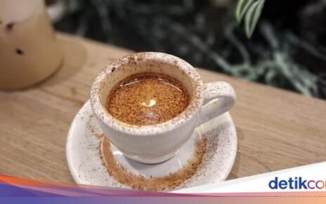 Goffee Exquise: Segarnya Cafe Pieno Dipadukan Donat Pistachio Kunafa