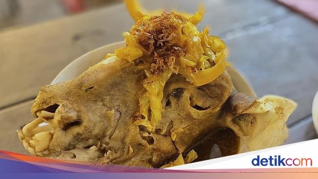 Sate dan Kepala Kambing Muda Berbumbu Sedap di Dragon Point PIK