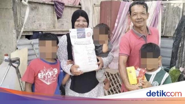 Haru! Pria Disabilitas Ini Mengais Makanan Kedaluwarsa Sisa Supermarket