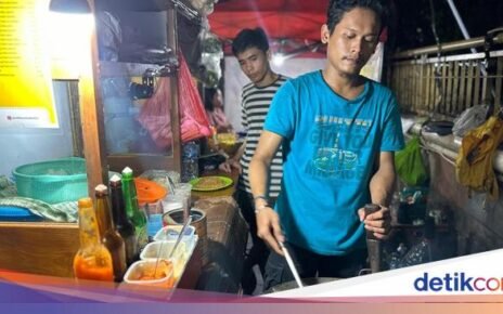 Di Seberang Lotte Mall Ada Nasgor dan Sambal Bakar Enak Rp 12 Ribuan