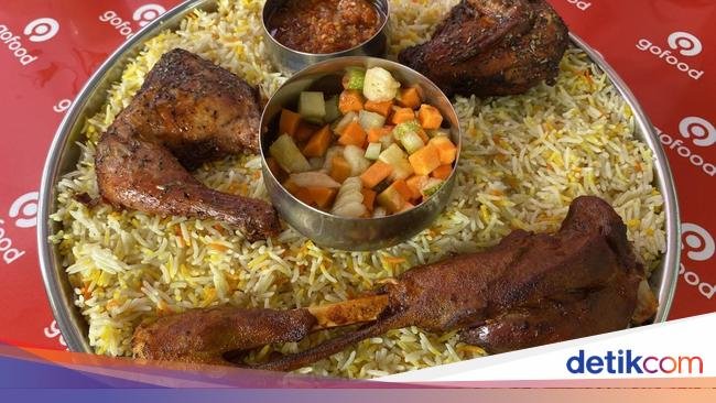 Bosgil: Nasi Mandhi Lauk Ayam dan Kambing Panggang Berempah