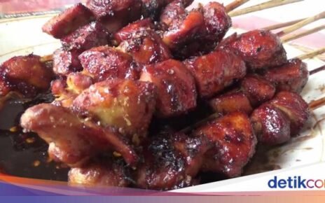 Joss! Sate Torpedo Buat Tambah Vitalitas Jadi Incaran di Lumajang