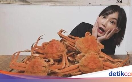 Wanita Ini Pensiun Usai 10 Tahun Jadi Konten Kreator Mukbang