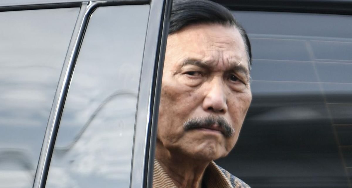 Luhut Bantah Polemik RUU TNI Bikin IHSG Anjlok