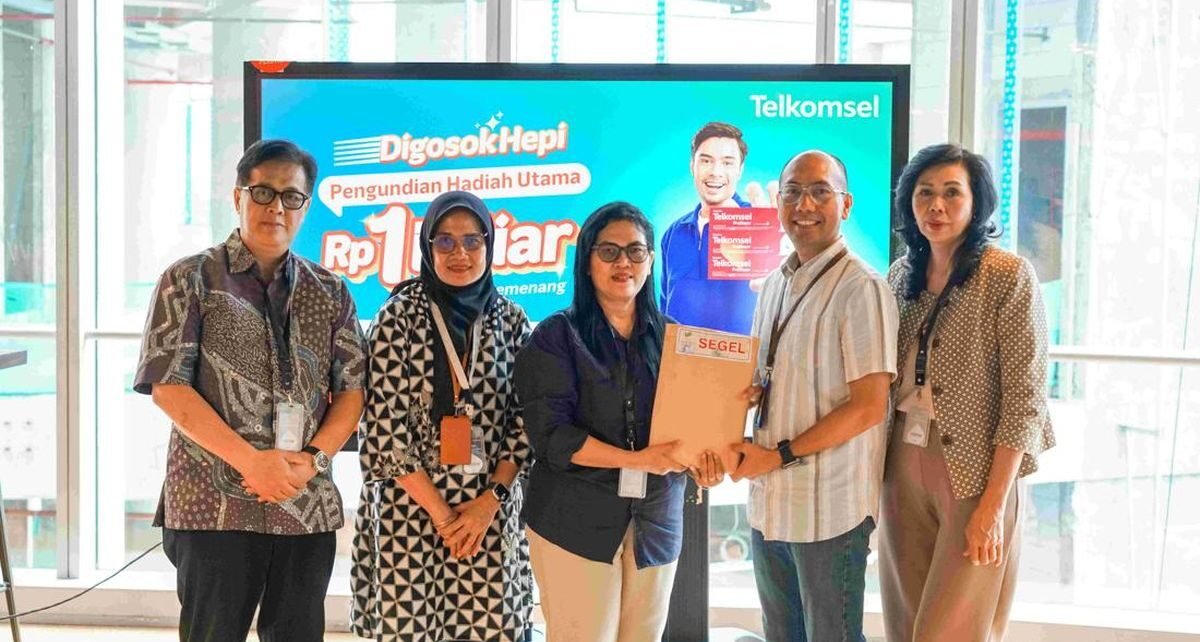 Telkomsel Bagi THR Lebaran Miliaran Rupiah Lewat Program Digosok Hepi