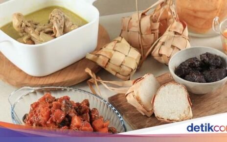 Sedapnya Ketupat Lebaran Berlauk Lengkap Buatan Sendiri