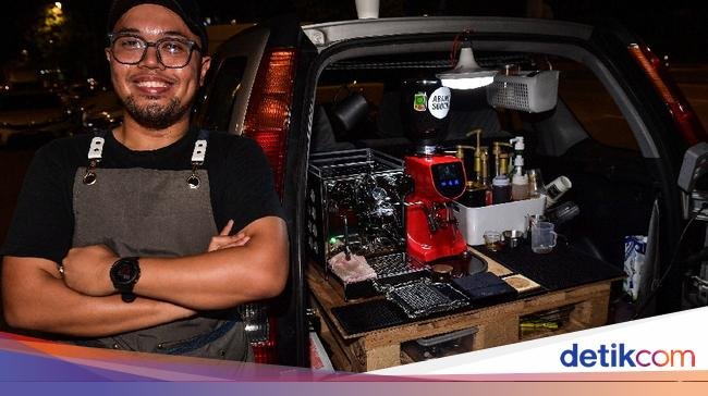 5 Penjual Makanan Giat Bekerja Demi Menabung untuk Tujuan Ini