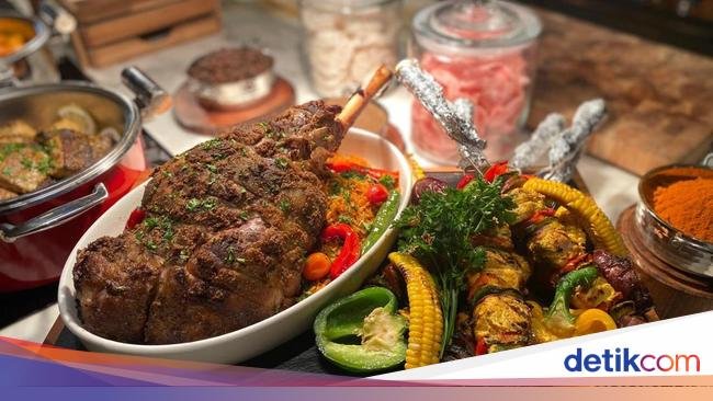 Kambing Guling hingga Seafood Jimbaran Sedap Buat Buka Puasa di Hotel SCBD