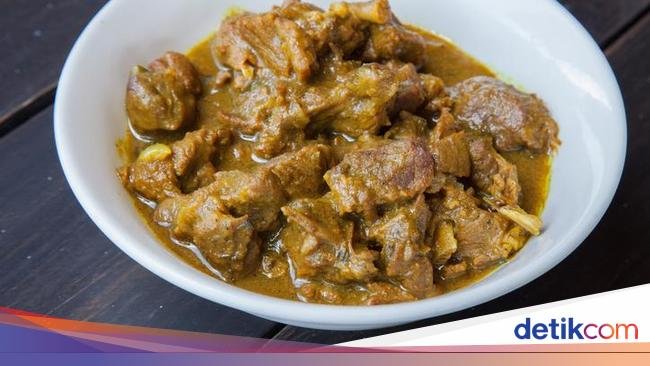 Racikan Ketupat Khas Aceh Pakai 4 Lauk Berempah Sedap Ini