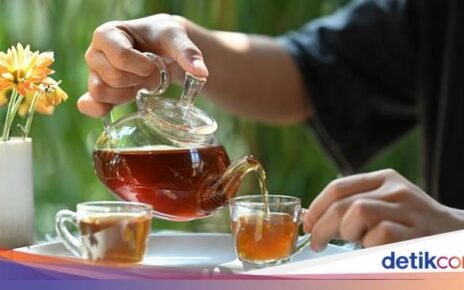 Hobi Minum Teh Tawar Saat Sahur dan Buka? Ini 7 Manfaat Sehatnya