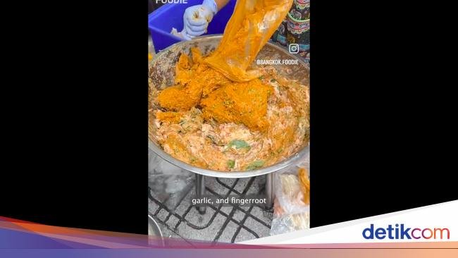 Otak-otak Kaki Lima Legendaris di Bangkok Ini Sudah Jualan 112 Tahun