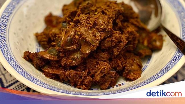 4 Rendang Seafood Khas Pesisir Selatan Sumbar, Lokan hingga Udang Rebon