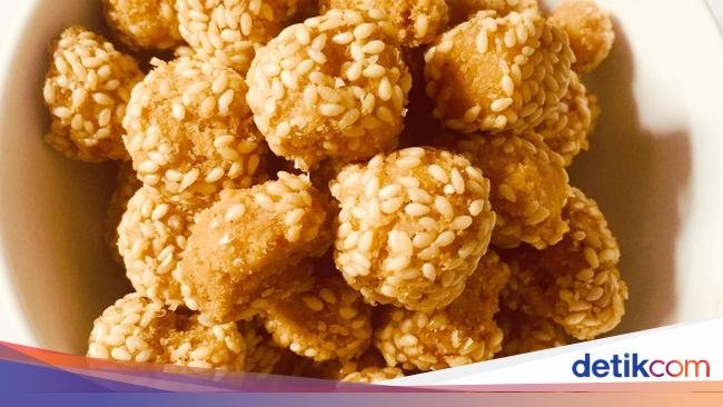 Resep Onde-onde Ketawa Mini yang Gurih Renyah Untuk Suguhan Lebaran