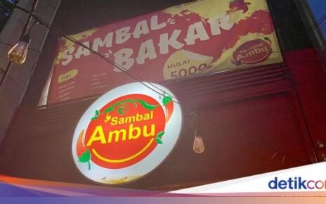 Maknyus! Iga Bakar Sambal Bawang dan Lidah Sapi Kecombrang di Blok A