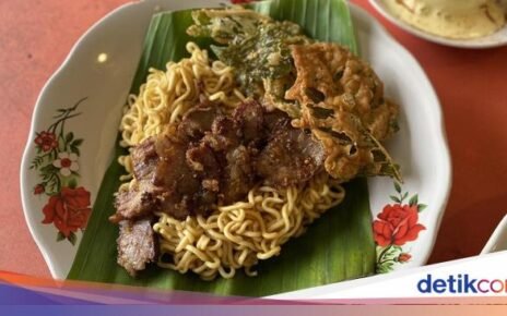 Buka Sampai Sahur, Warkop Ini Jual Indomie Carbonara dan Sapi Asap